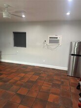 1616 N 26th Ave in Hollywood, FL - Foto de edificio - Building Photo