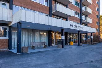 One Oak Street in Dartmouth, NS - Building Photo - Building Photo