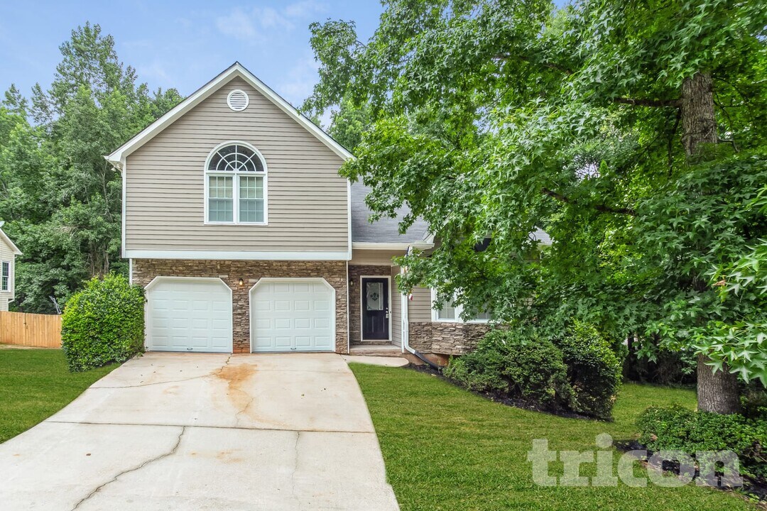 3000 Water Brook Dr SW in Conyers, GA - Building Photo