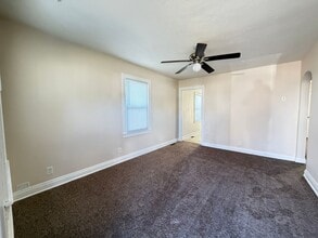 934 Camden Ave in Louisville, KY - Building Photo - Building Photo