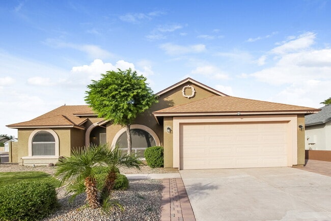 property at 6320 W Port Royale Ln