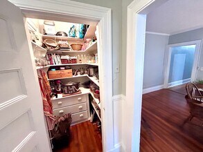 112 Winthrop Rd in Brookline, MA - Foto de edificio - Building Photo