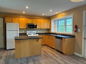 2166 Pennsylvania Ave in Ann Arbor, MI - Building Photo - Building Photo