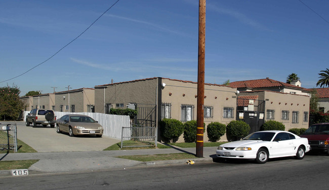 415 E 20th St in Long Beach, CA - Foto de edificio - Building Photo