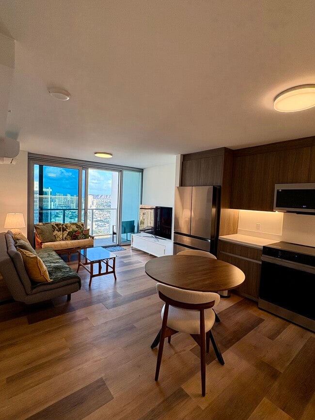 1515 Liona St, Unit #3605 in Honolulu, HI - Building Photo - Building Photo