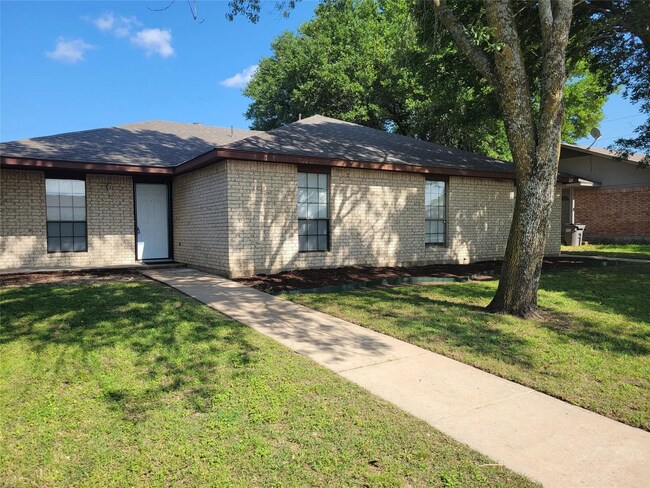 property at 1724 Jenkins Ln