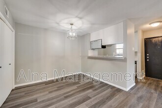 8110 Skillman St in Dallas, TX - Building Photo - Building Photo
