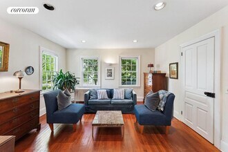 148 Jermain Ave in Sag Harbor, NY - Building Photo - Building Photo