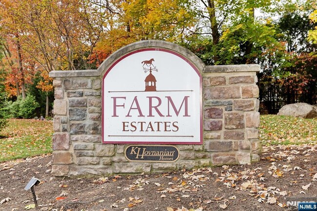 4 Masterson Ct in Waldwick, NJ - Building Photo - Building Photo