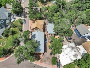 6 Navajo Ave in Manitou Springs, CO - Building Photo - Building Photo