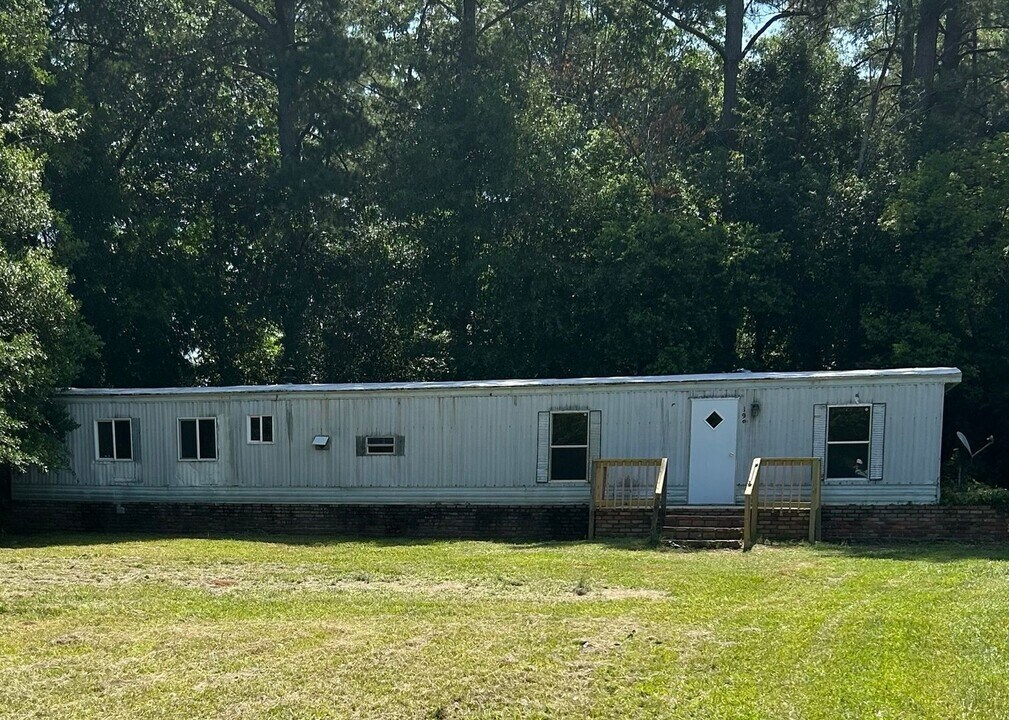 190 Riverbend Dr in Beech Island, SC - Building Photo