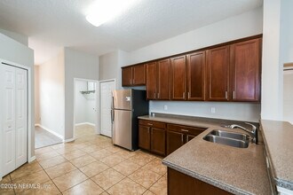 9941 Rose Creek Ct in Jacksonville, FL - Building Photo - Building Photo