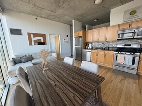 1720 S Michigan Ave, Unit 2409 in Chicago, IL - Building Photo - Building Photo
