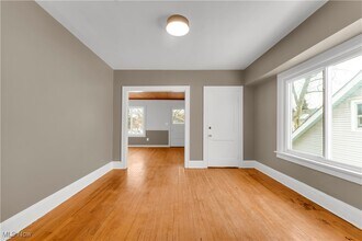 10403 Russell Ave in Garfield Heights, OH - Building Photo - Building Photo