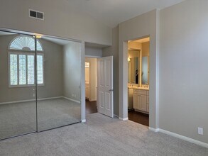 1602 Reggio Aisle in Irvine, CA - Building Photo - Building Photo