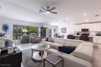 3813 Treasure Oak Wy in Ft. Myers, FL - Building Photo - Building Photo