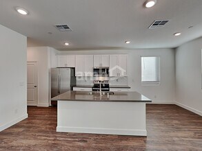 3357 Blodwen St in Las Vegas, NV - Building Photo - Building Photo