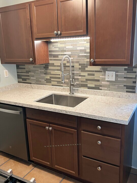 74-5618 Palani Rd, Unit K in Kailua Kona, HI - Building Photo