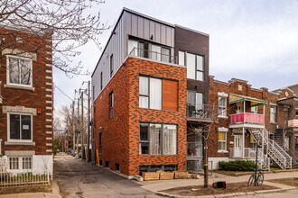 2518 Saint-Zotique St E in Montréal, QC - Building Photo - Building Photo