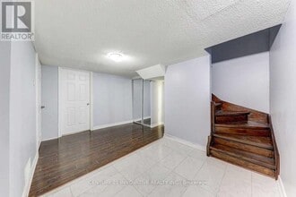 7 Sachems Pl in Toronto, ON - Building Photo - Building Photo