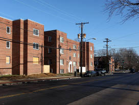 954 Southern Ave SE Apartments