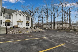 1608 Sweet Home Rd in Buffalo, NY - Building Photo