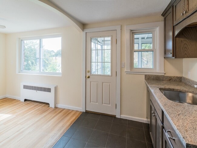 21 York Ave in Watertown, MA - Building Photo - Building Photo