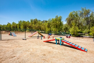 Westmont Village Homes - 55+ Senior Community in Riverside, CA - Foto de edificio - Building Photo