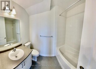 3165 Elgin Mills Rd E in Markham, ON - Building Photo - Building Photo