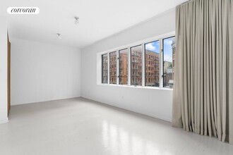 81 Broadway in Brooklyn, NY - Building Photo - Building Photo
