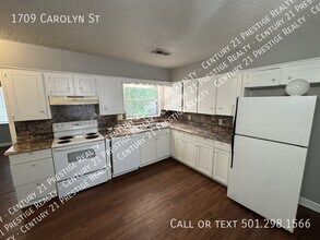 1709 Carolyn St in Jacksonville, AR - Building Photo - Building Photo
