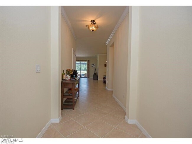 11083 Cherry Laurel Dr in Ft. Myers, FL - Foto de edificio - Building Photo