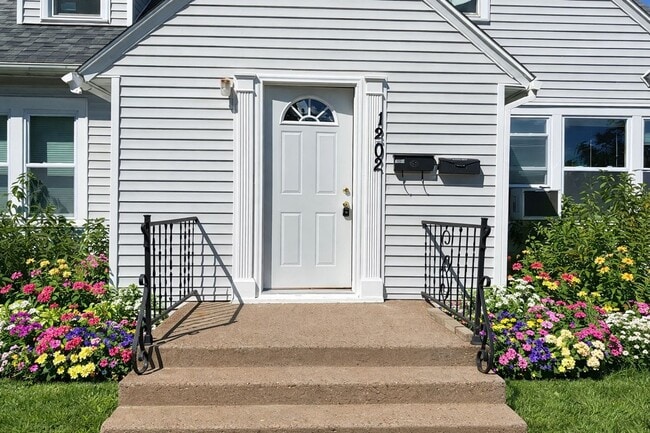 1202 S 11th Ave in Wausau, WI - Building Photo - Building Photo