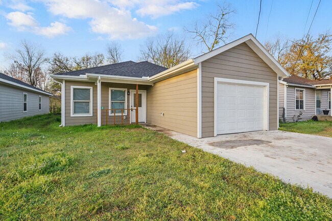 property at 1436 E Broadway St
