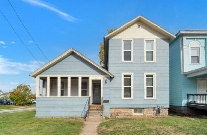 720 W Lincoln Ave in Oshkosh, WI - Building Photo
