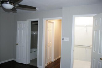 3510 Avenue L-Unit -2 in Galveston, TX - Building Photo - Building Photo