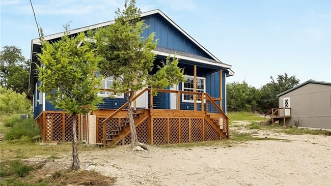 1063 Sleepy Hollow Ln in Spring Branch, TX - Building Photo - Building Photo