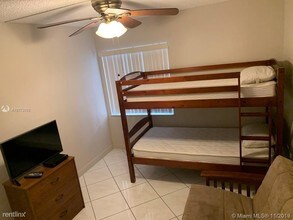 8380 Sands Point Blvd in Tamarac, FL - Building Photo - Building Photo