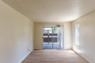 Blossom Oaks Apartments in San Jose, CA - Foto de edificio - Interior Photo