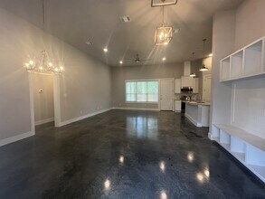 206 Gilchrist Ave in College Station, TX - Building Photo - Building Photo