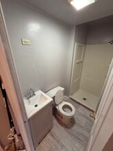 11 Broadhead Ave, Unit 1 in Jamestown, NY - Foto de edificio - Building Photo