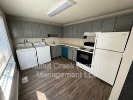 5520 Beavercrest Dr in Lorain, OH - Building Photo