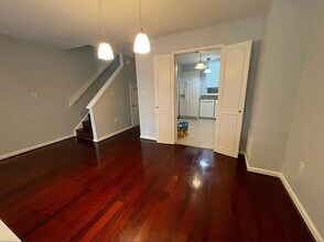 11224 Beaver Trail Ct in Reston, VA - Building Photo - Building Photo