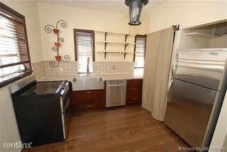 1525 Pennsylvania Ave-Unit -Apt 2 in Miami Beach, FL - Building Photo - Building Photo