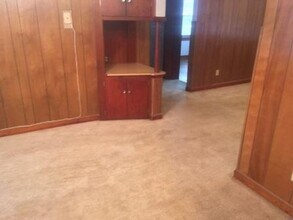 912 W Minota St in Springfield, MO - Building Photo - Building Photo