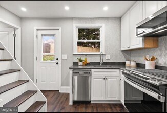 612 44th St NE in Washington, DC - Foto de edificio - Building Photo