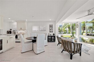 2100 Gulf Shore Blvd N in Naples, FL - Building Photo - Building Photo