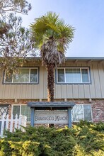 Briarwood Manor in Menlo Park, CA - Building Photo - Building Photo