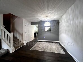 303 Yellow Hawthorn Cir in Summerville, SC - Building Photo - Building Photo