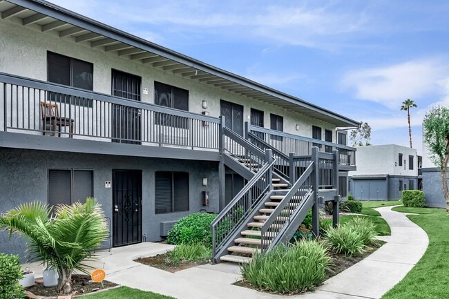 Zen Diamond Apartments in Hemet, CA - Building Photo - Building Photo